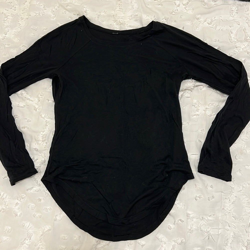 Lululemon long sleeve tee